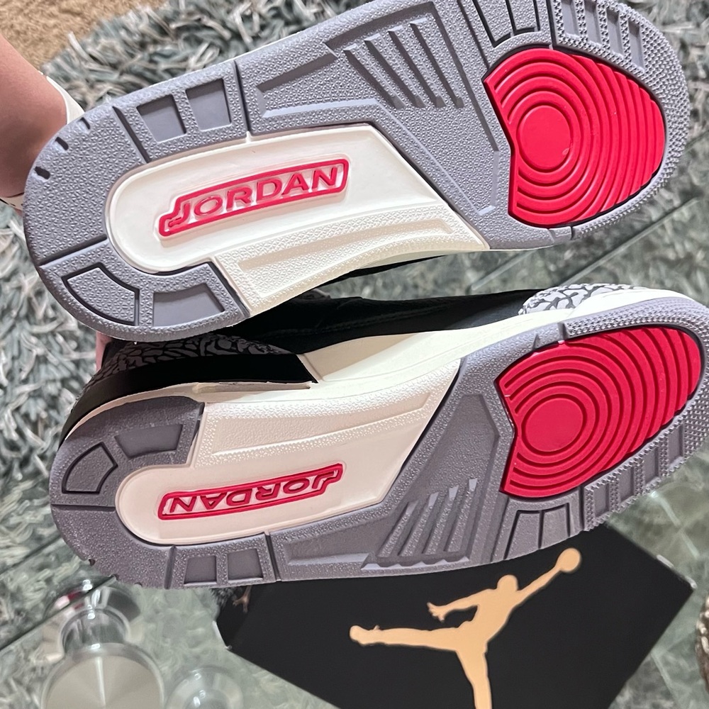 🎉HP🎉 Air Jordan 3 Retro - Picture 10 of 17